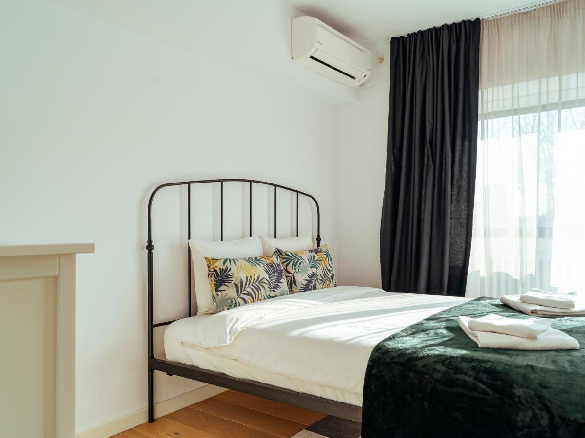 Central Modern Design Apartment Bucureşti Ngoại thất bức ảnh