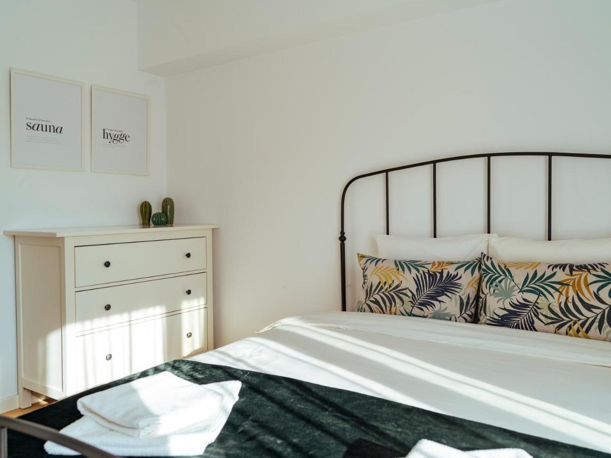 Central Modern Design Apartment Bucureşti Ngoại thất bức ảnh