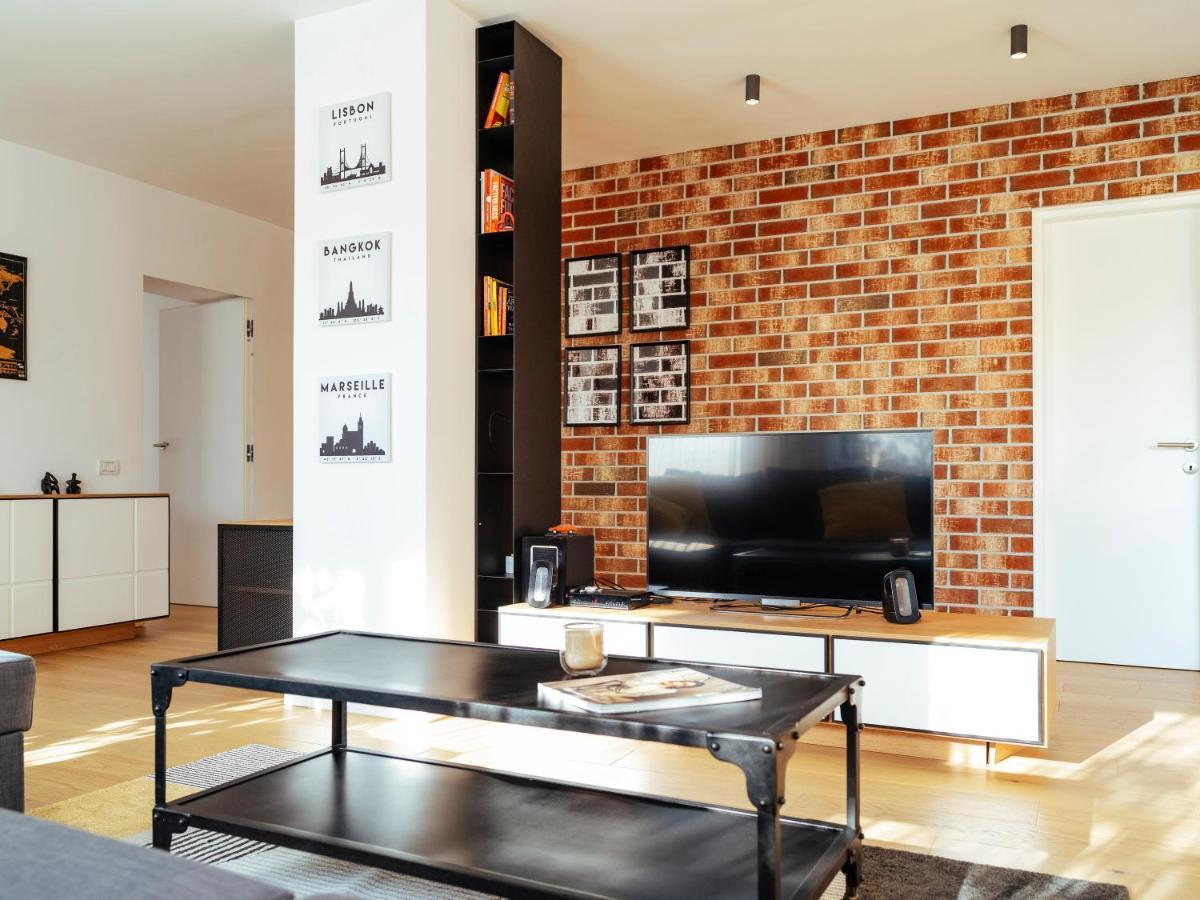 Central Modern Design Apartment Bucureşti Ngoại thất bức ảnh